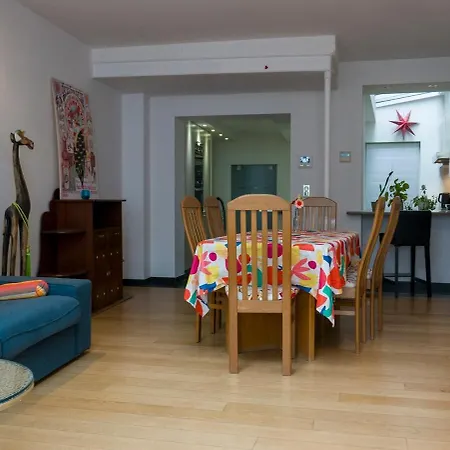 Villa Eya House, Cozy, Bright & Well Located Bruxelles