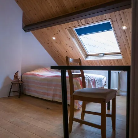 Villa Eya House, Cozy, Bright & Well Located Bruxelles