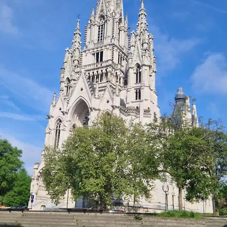 De La Grotte Apartmán *