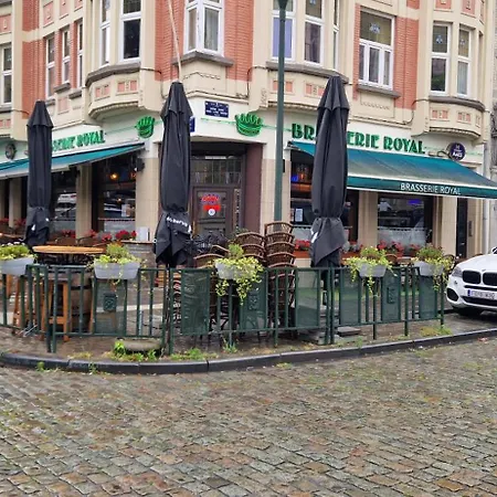 De La Grotte