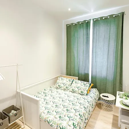 Lovely In The Heart Of * Bruxelles