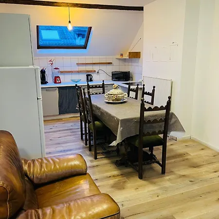 Albergue Bosquet Albergue *