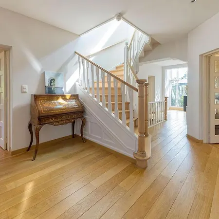 The Castle Willa Bruksela