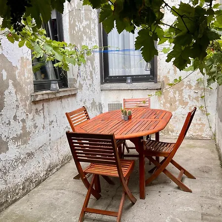 Holiday home Maison Ameluan