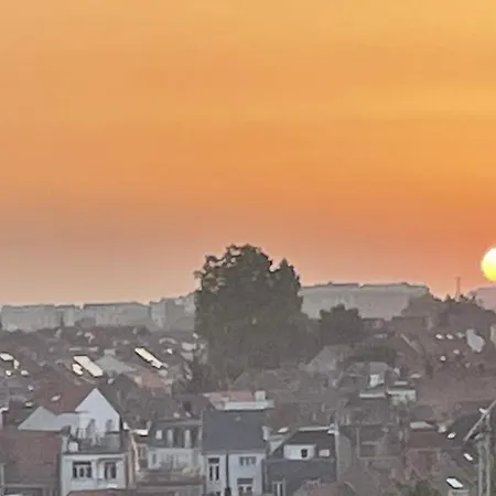 - - - - - Au Sixieme Ciel - - - - - Apartament *