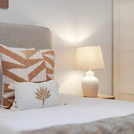 Contemporary Comfort In The Heart Of The Brussels