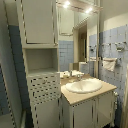 Large 1st Floor Apartment, Schaerbeek,