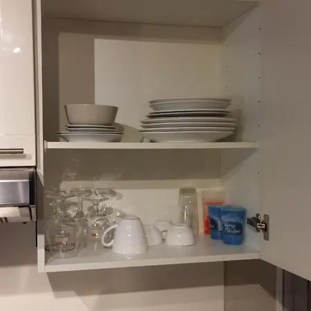 Daire And Convenient Near Supermarkets And Public Transports Brüksel