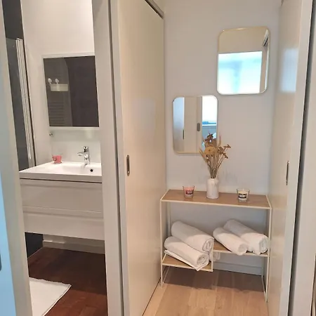 Louise Luxe In Брюссель
