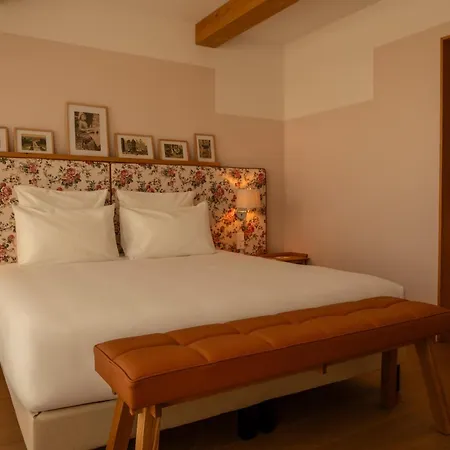 9hotel Chelton 4* Брюссель