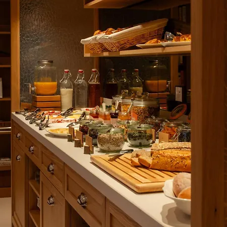 Отель 9hotel Chelton Брюссель