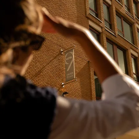 9hotel Chelton Брюссель