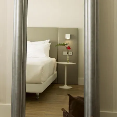 Nh Collection Centre Hotel 4*