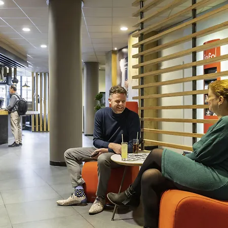 Ibis Off Grand'place מלון