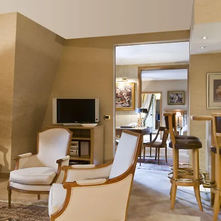 Warwick Grand-place Отель 4*
