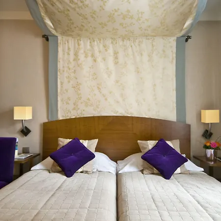 Отель Warwick Grand-place 4*