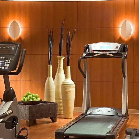 Warwick Grand-place Отель