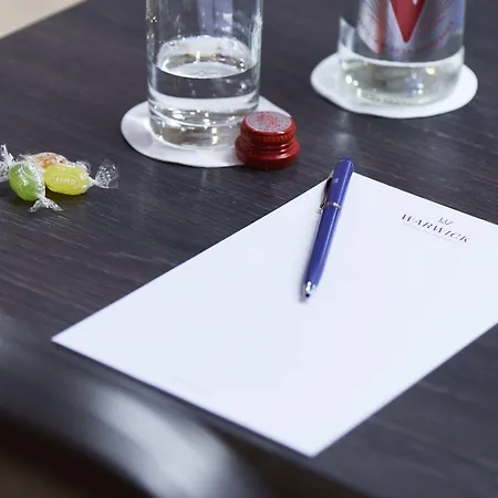 Отель Warwick Grand-place 4*