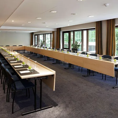 Nh Grand Place Arenberg Hotel 4*