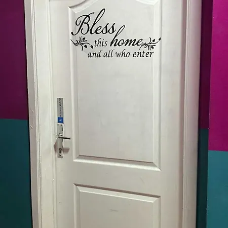 Daire Modern & Comfortable Center Oasis~king Bed ! Brüksel