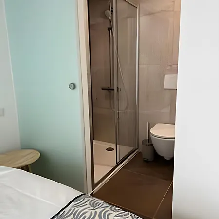 With Ensuite And Garden Affittacamere *