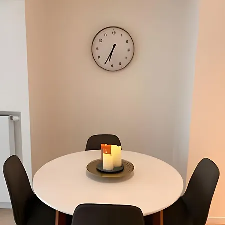 With Ensuite And Garden *