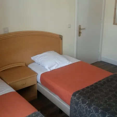 Queen Mary بروكسل