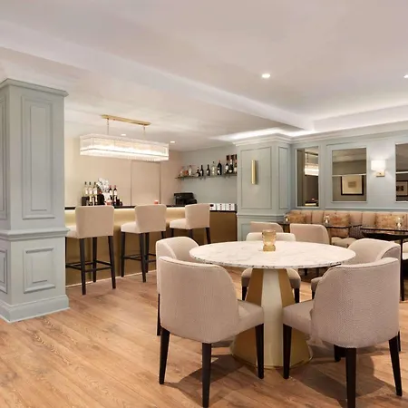 Avenue Louise Trademark Collection By Wyndham Hotel