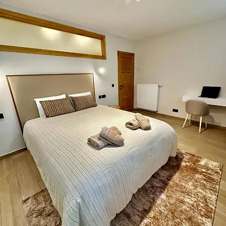 Charm And Comfort *