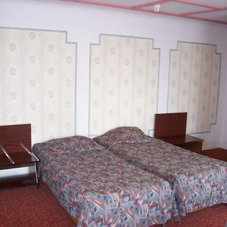 Manhattan * Brussels