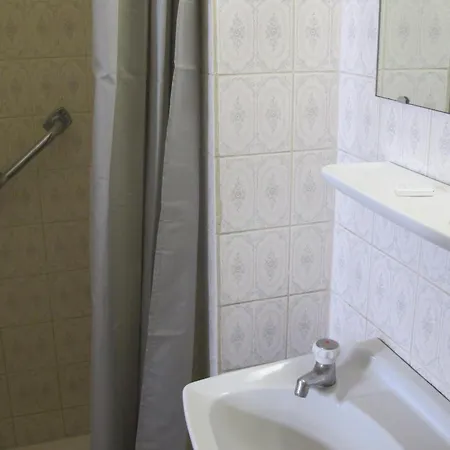 Manhattan Отель *