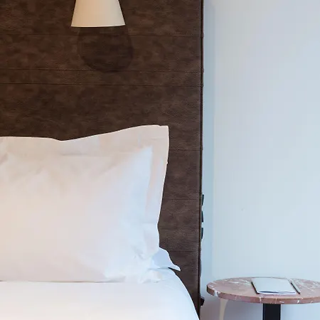 Pillows Centre Hotel