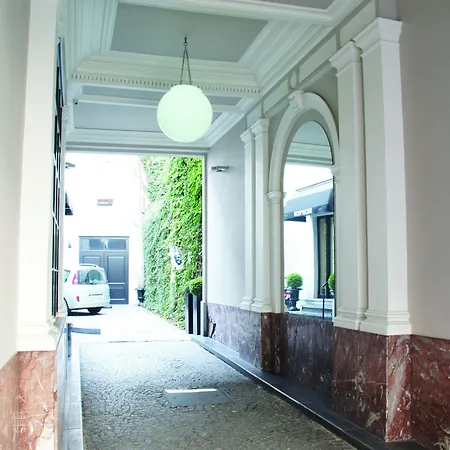 ラ レジャンドゥ 3* ブリュッセル