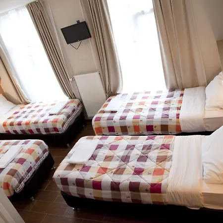 Barry Hotel 2*