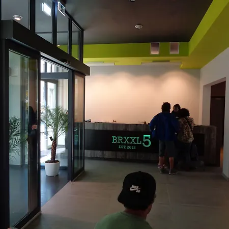 Brxxl 5 Centre אכסניה בריסל