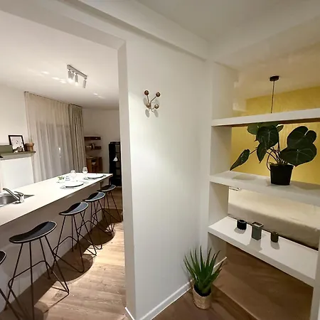 204 Cosy Au Centre De Apartament