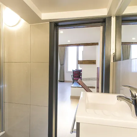 Agora Grand Place 3*