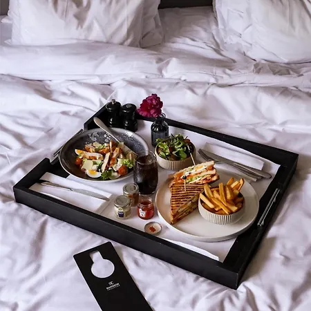 Radisson Collection Grand Place 5*
