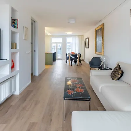 Daire Louise Design Brüksel