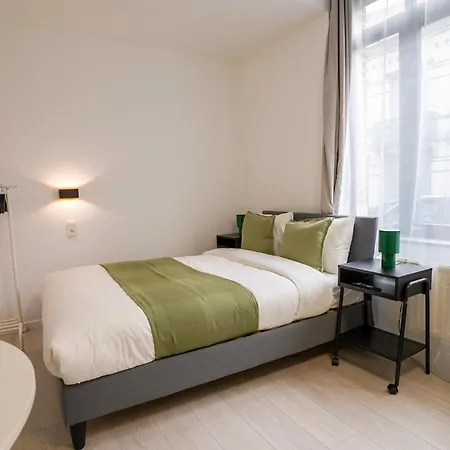 Cinquantenaire 1 Apartment