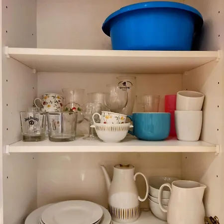 Modern Half-basement 1br Near Montgomery & Vub شقة *