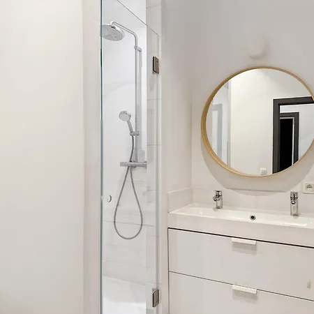 New Self Check In 2 Floor Near Chatelain アパート ブリュッセル