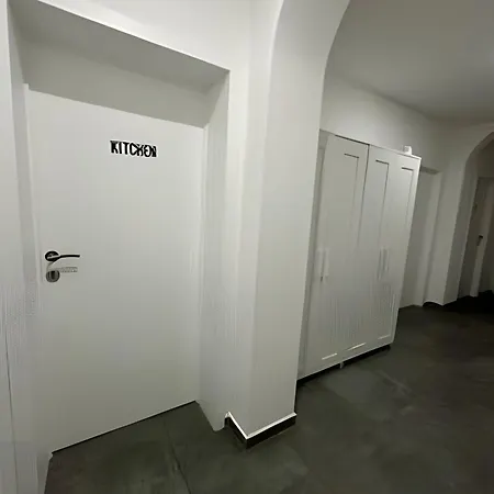 Pansiyon Cozy Private With Terrace & Workspace Brüksel