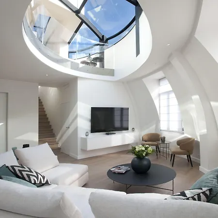 Triplex Penthouse In The Center Brüssel