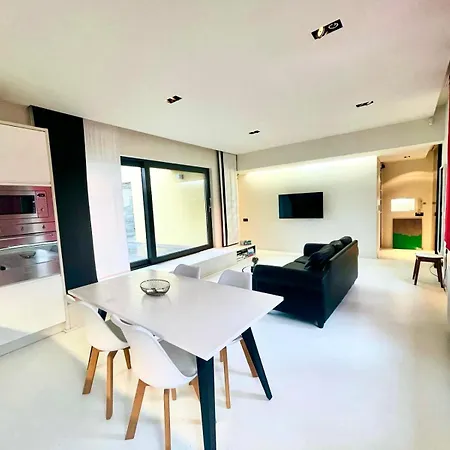 Elegant Quiet And Bright Apartment *