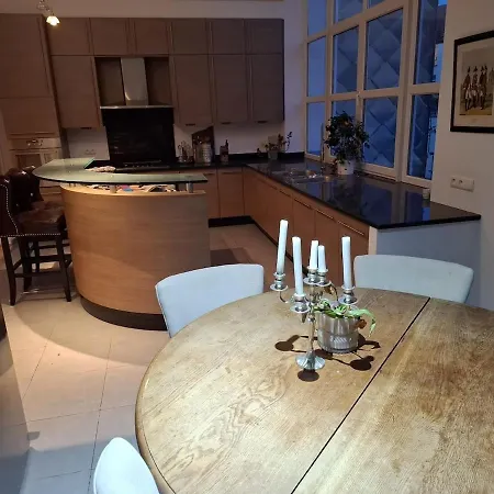 Brussels' Premier Parkside Appartement