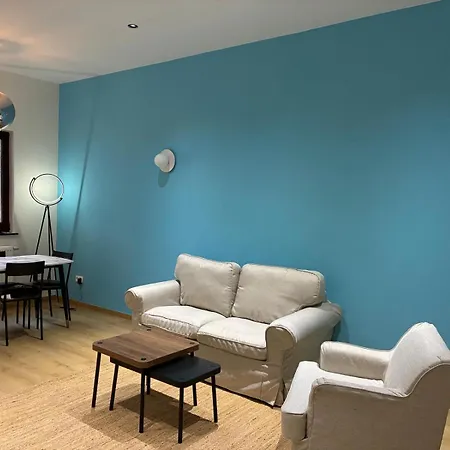 Le Goujons - New Near Midi Station Bruksela