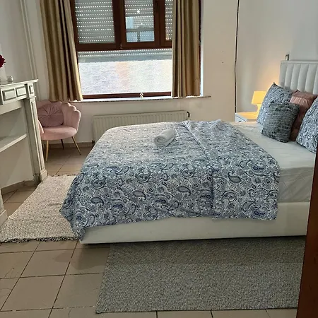 Et Dans Un Immeuble Ubytování v soukromí *
