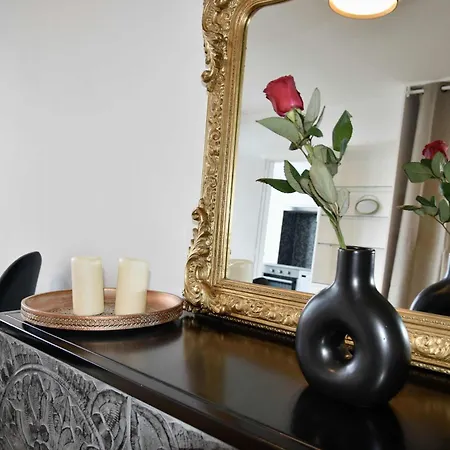 Avenue Louise Skyline View * בריסל