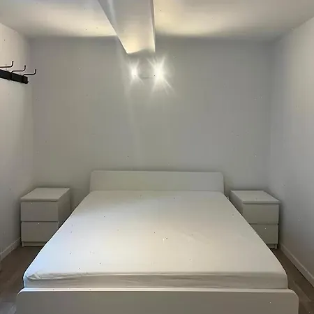 Large 3-bedroom In * 브뤼셀